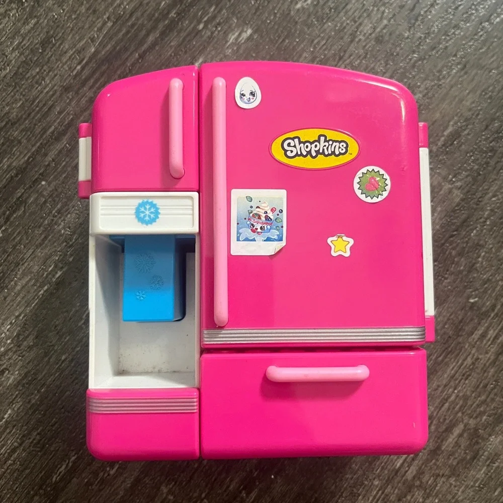 Shopkins Pink Fridge Refrigerator Playset‎ Toy with Accessories